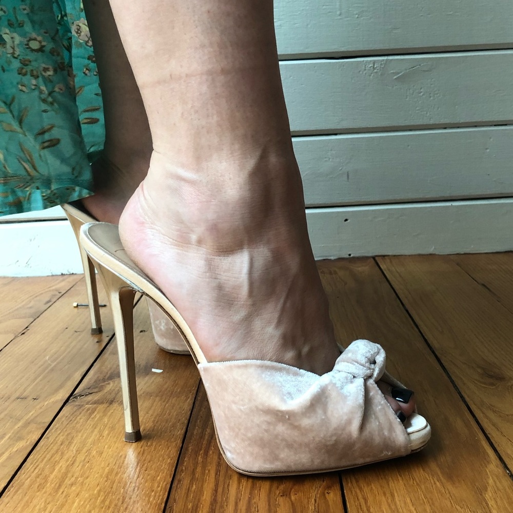 Giuseppe Zanotti Light Pink Velvet Heels Size 37.5 - Picture 5 of 12